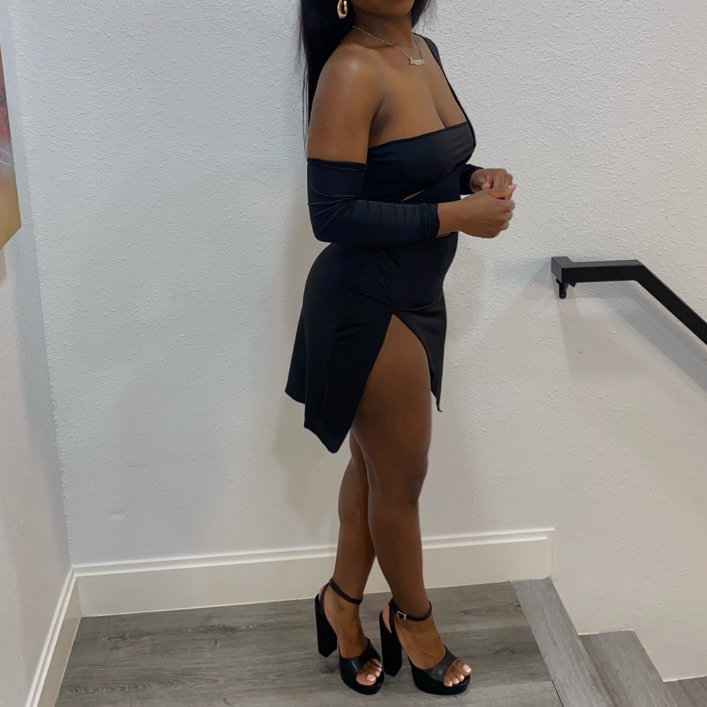 Sexy High Thigh Slit Black Dress